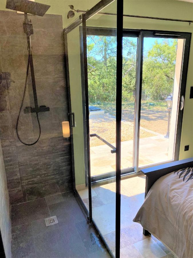 Appartement De Charme Avec Jaccusi Vezenobres 外观 照片