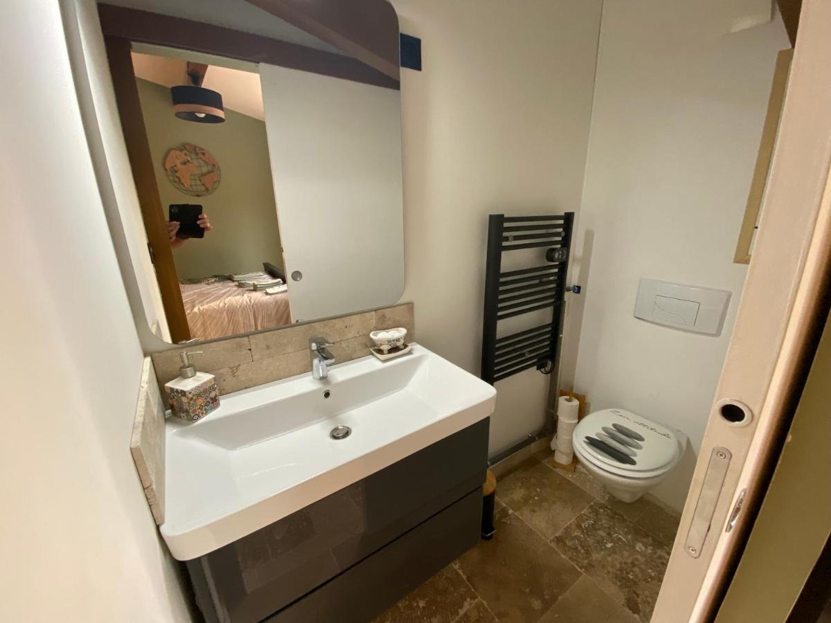 Appartement De Charme Avec Jaccusi Vezenobres 外观 照片